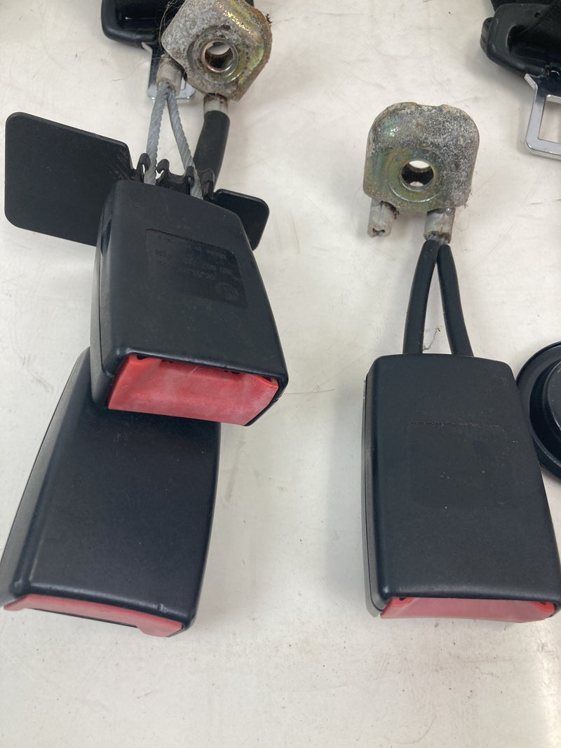 2001-2005 Volkswagen Passat Rear Seat Belt Buckle Set LH RH OEM #5544M