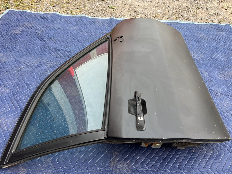 1983-1985 Porsche 944 Front Passenger Right Door Assembly Black OEM #5718EM