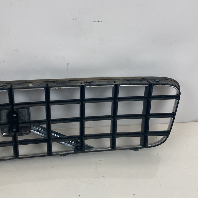 2005 Volvo XC90 I 275- Front Grille Chrome Blue Logo 8620641 08620587 #4861M