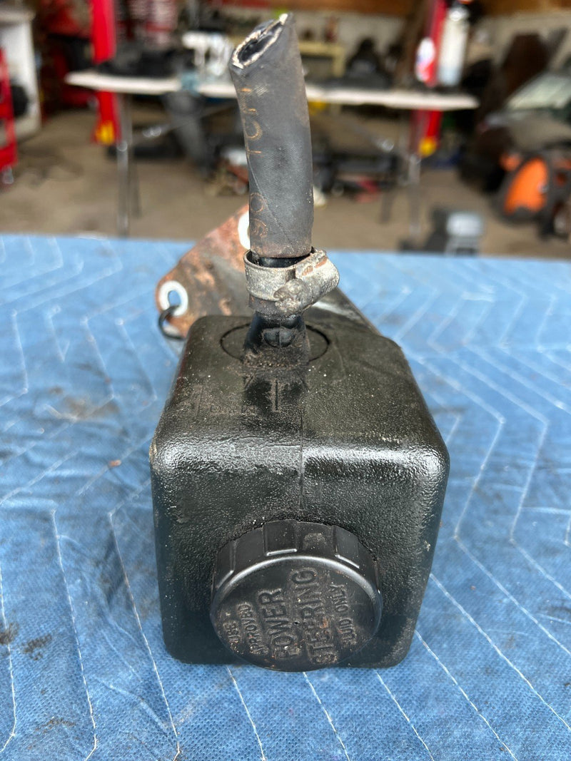 1989-1995 Volvo 740 940 Sedan Power Steering Fluid Reservoir Tank OEM #3703EM