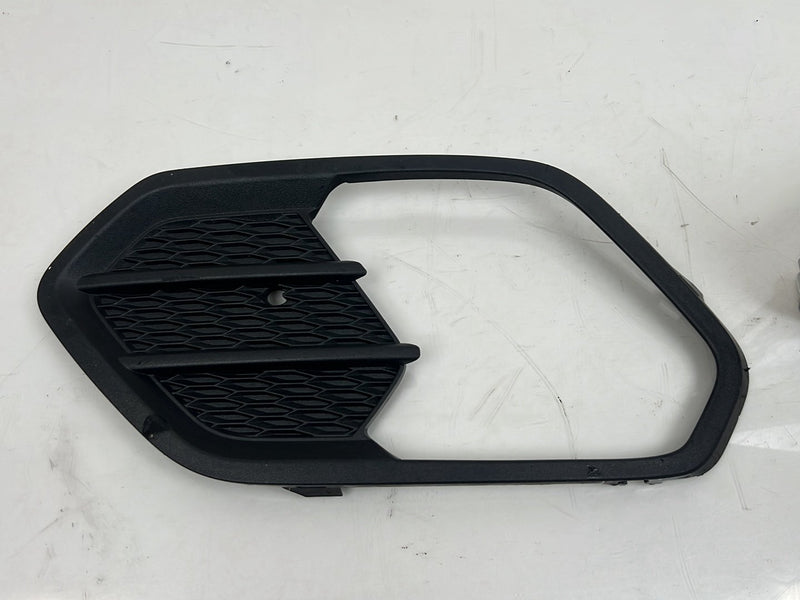 2017-2019 Ford Escape Left Fog Light Turn Signal Assembly w/ Bezel OEM #5473EM