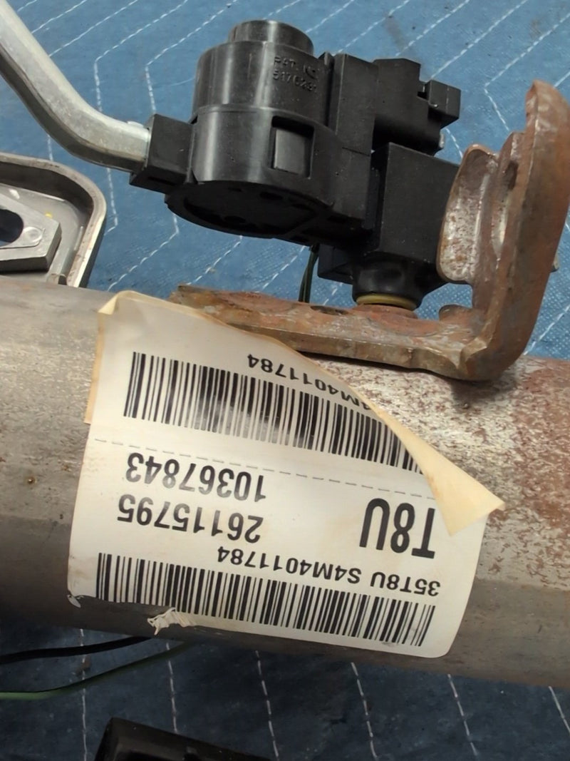 2003-2007 Chevy Suburban 1500 Steering Column w/Radio & Key Controls 26115795