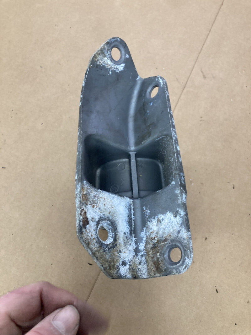 1998-2005 Land Rover Freelander 1 Rear Left Motor Mount Engine LH OEM #3080M