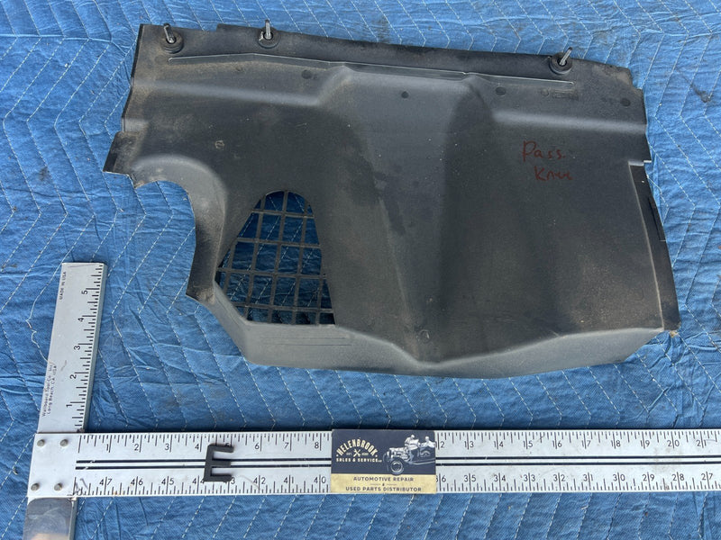 1992-1995 Volvo 940 740 Passenger Lower Kick Panel Knee Bolster Trim OEM #3232EM