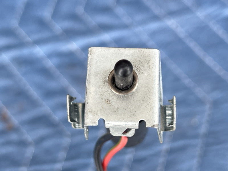 1993-1997 Volvo 850 850R Dash Glove Box Door Light Close Open Switch OEM #4462E