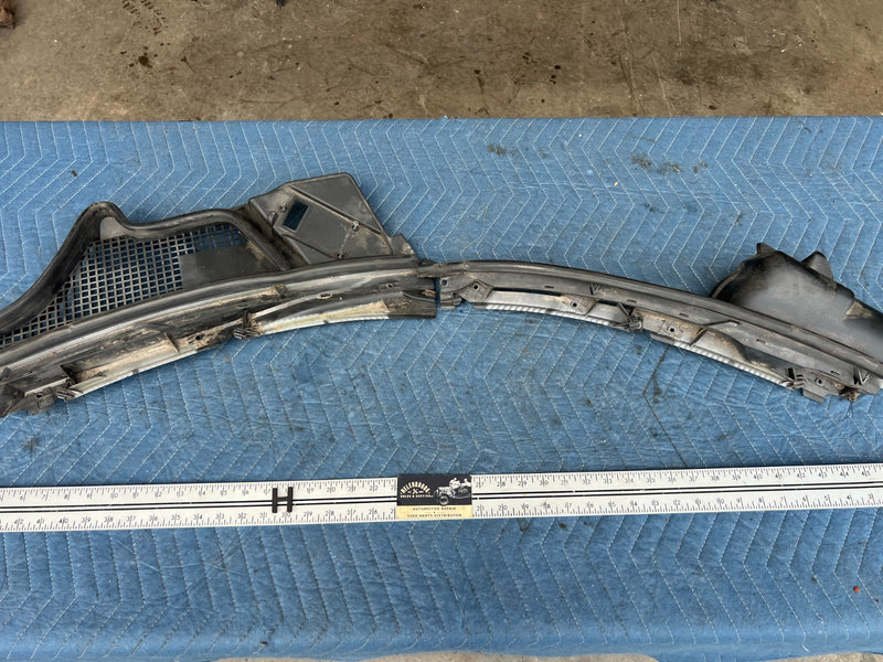1998-2003 Mercedes W210 E320 Windshield Wiper Cowl Cover Trim Screen OEM #4663EM