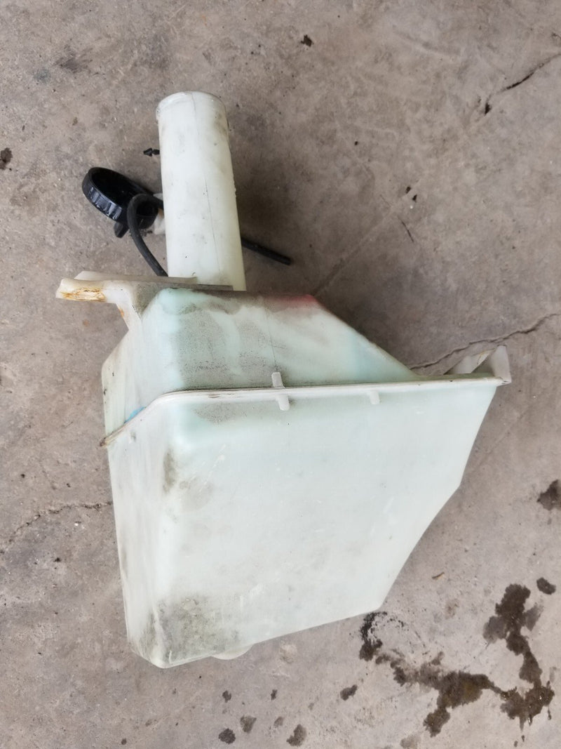2005-2007 Ford F-350 F350 Windshield Washer Fluid Jug Tank Reservoir OEM #687CN