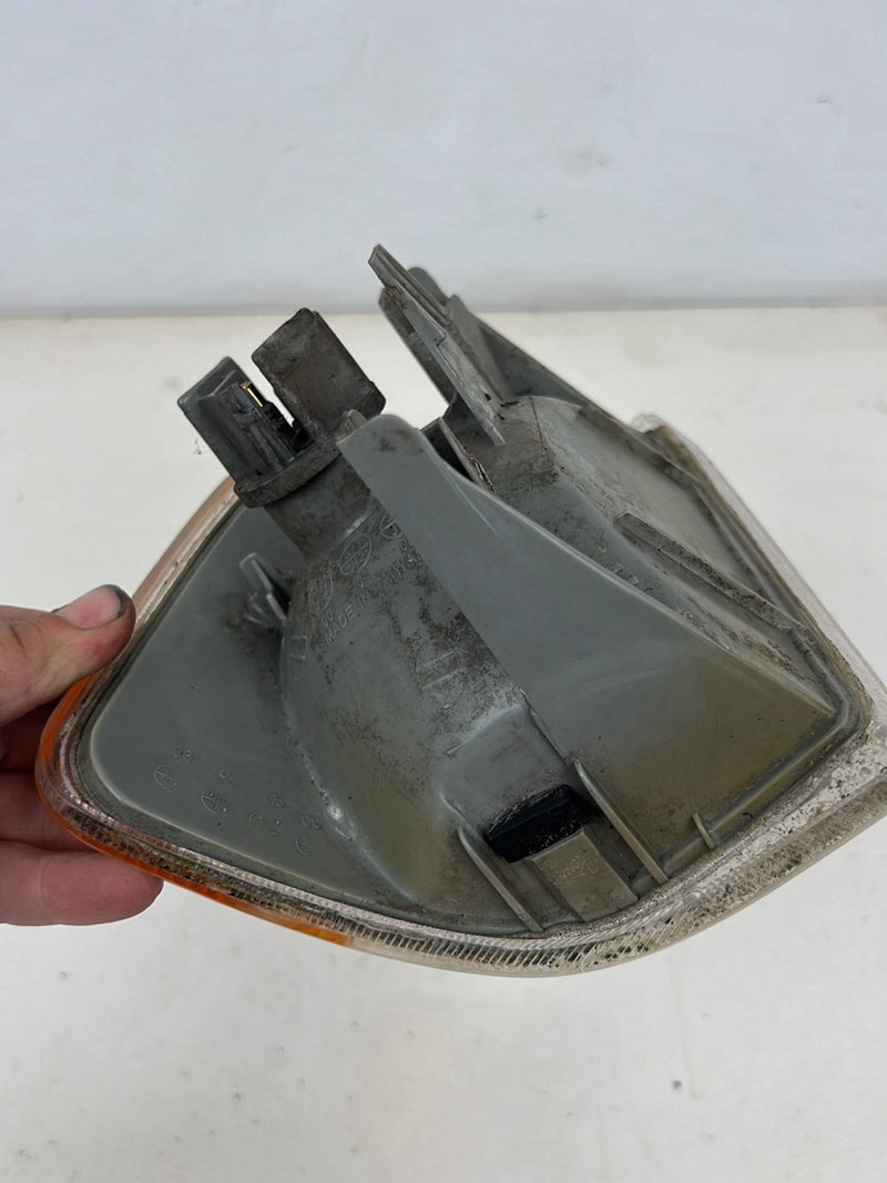 1990-1992 Volvo 740 745 940 Front Right & Left Turn Signal Light Lamp Pair OEM #5894EM
