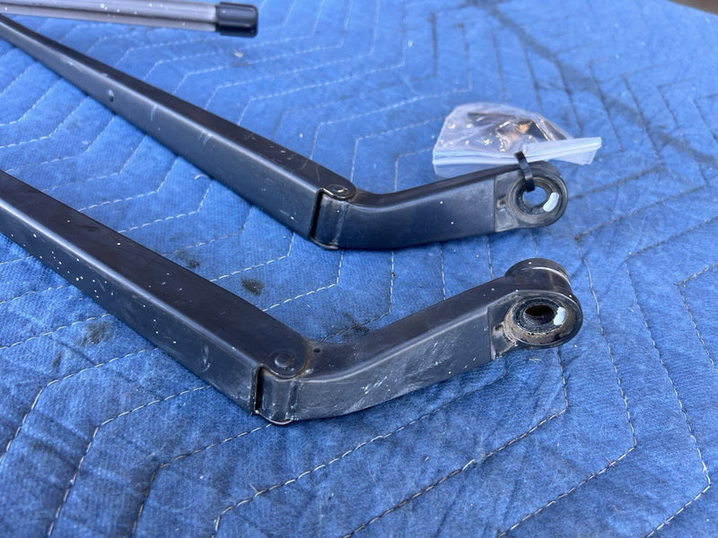 2003-2008 Toyota Corolla Wiper Arm Pair Left & Right Front Windshield OEM #5013E