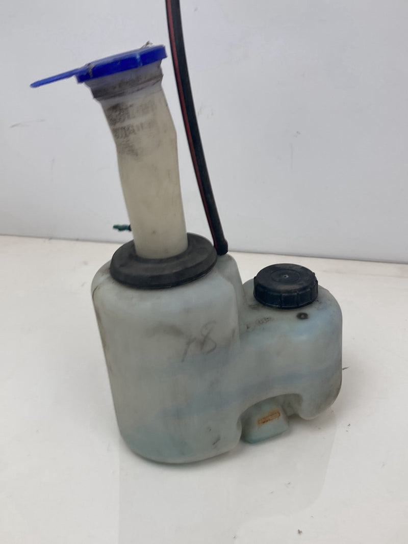 1992 Volvo 940 944 - Windshield Washer Reservoir PN: 3538453 1392854