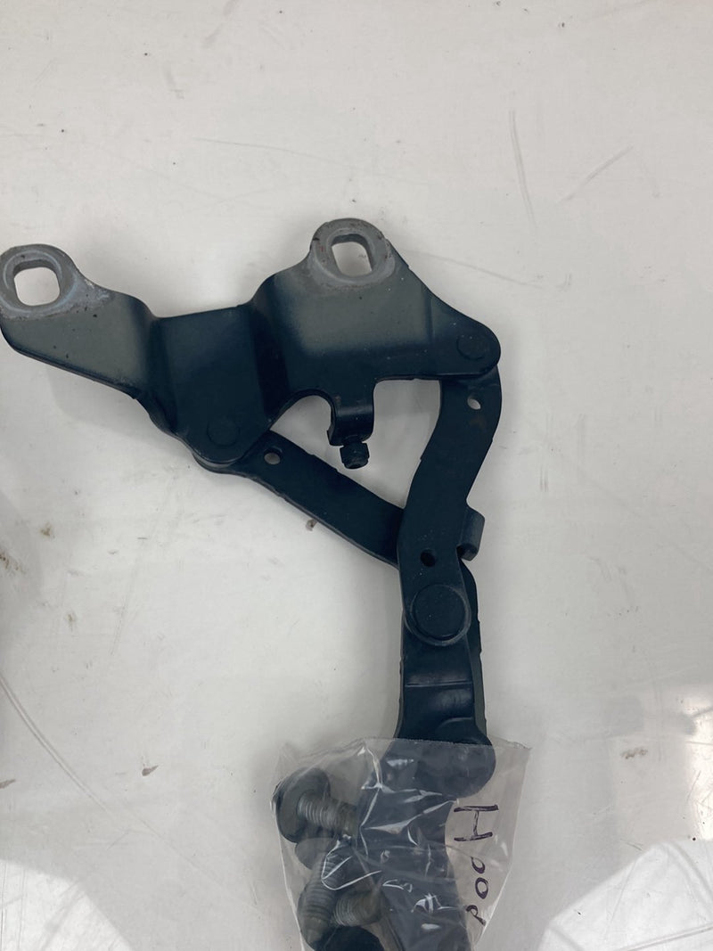 2009-2011 BMW 328i E90 Hood Hinge Pair 7115264 7115263 OEM #4782M