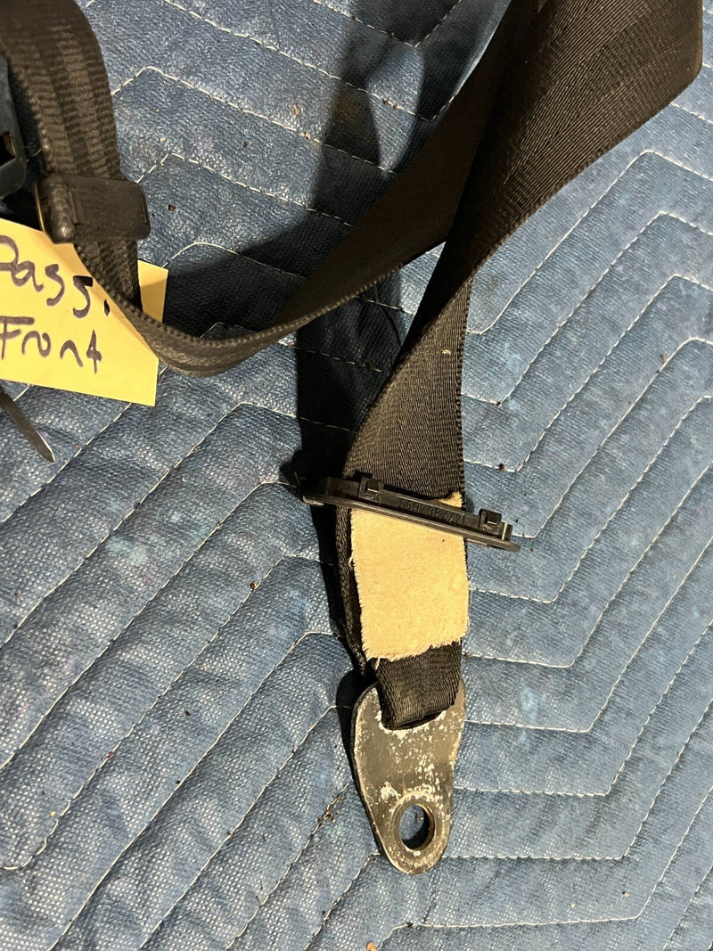 1983-1985 Porsche 944 Front Passenger RH Right Seat Belt Retractor OEM #2486EM