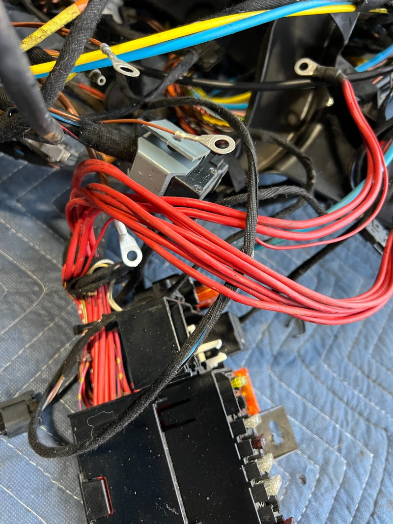 1998-2003 Mercedes W210 E320 Wagon Engine Wiring Harness w/ Fuse Box OEM #4749EM