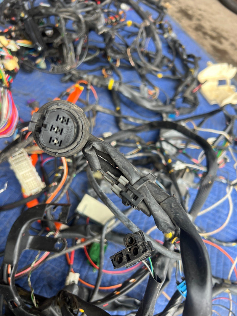 1992-1995 Volvo 940 740 Complete Engine Bay & Body Wiring Harness OEM #3292EM