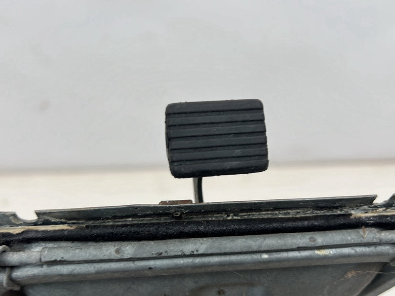 1975-1980 Volvo 244 240 Left & Right Cabin Kick Panel Air Vent Pair OEM #5323EM