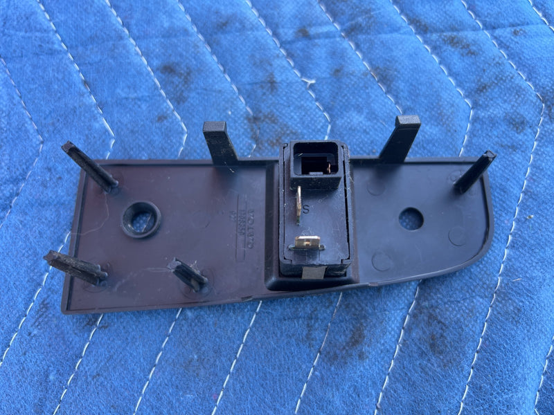 1986-1993 Volvo 240 244 Dash Fog Light Switch & Surround Trim 1308859 OE #4301EM