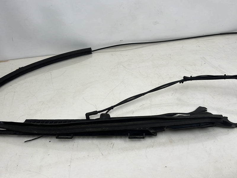 1996-2003 Audi S8 D2 A8 Heated Windshield Washer Nozzle & Harness OEM #6560EM