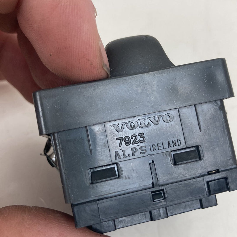1998-2000 Volvo V70 Headlight Switch Knob 8601773 OEM #5158M