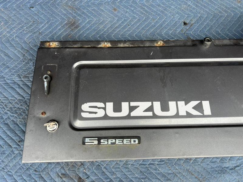 1985-1988 Suzuki Samurai SJ413 Lower Tailgate 67700-80060 OEM