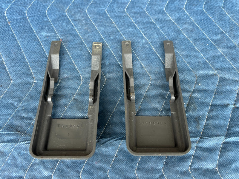 1989-1995 Volvo 740 940 Sedan Rear Seat Track Cover Trim 1353358 OEM #3773EM
