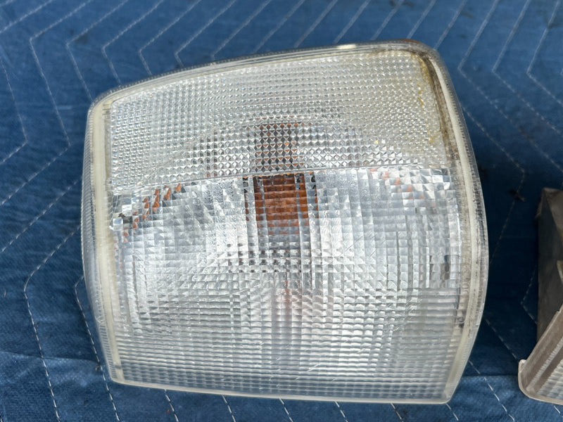 1992-1995 Volvo 940 740 Front Left & Right Turn Signal Light Pair OEM #3247EM