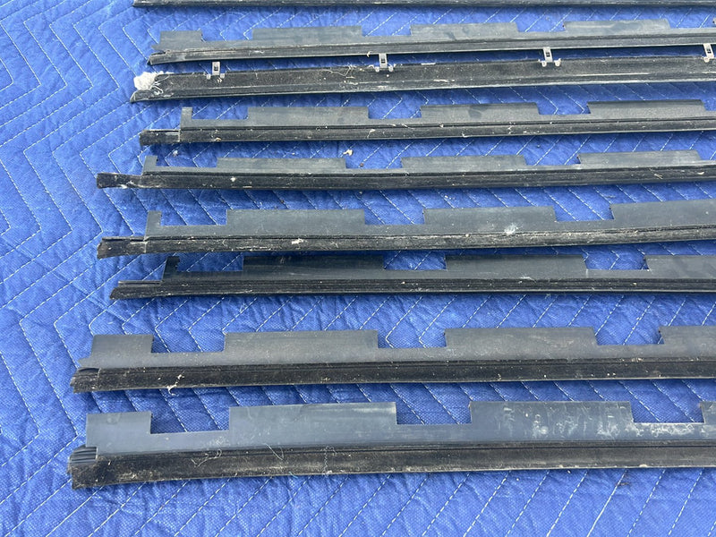 1988-2000 Chevrolet Silverado Left Right Door Window Scraper Edge OEM #5536EM