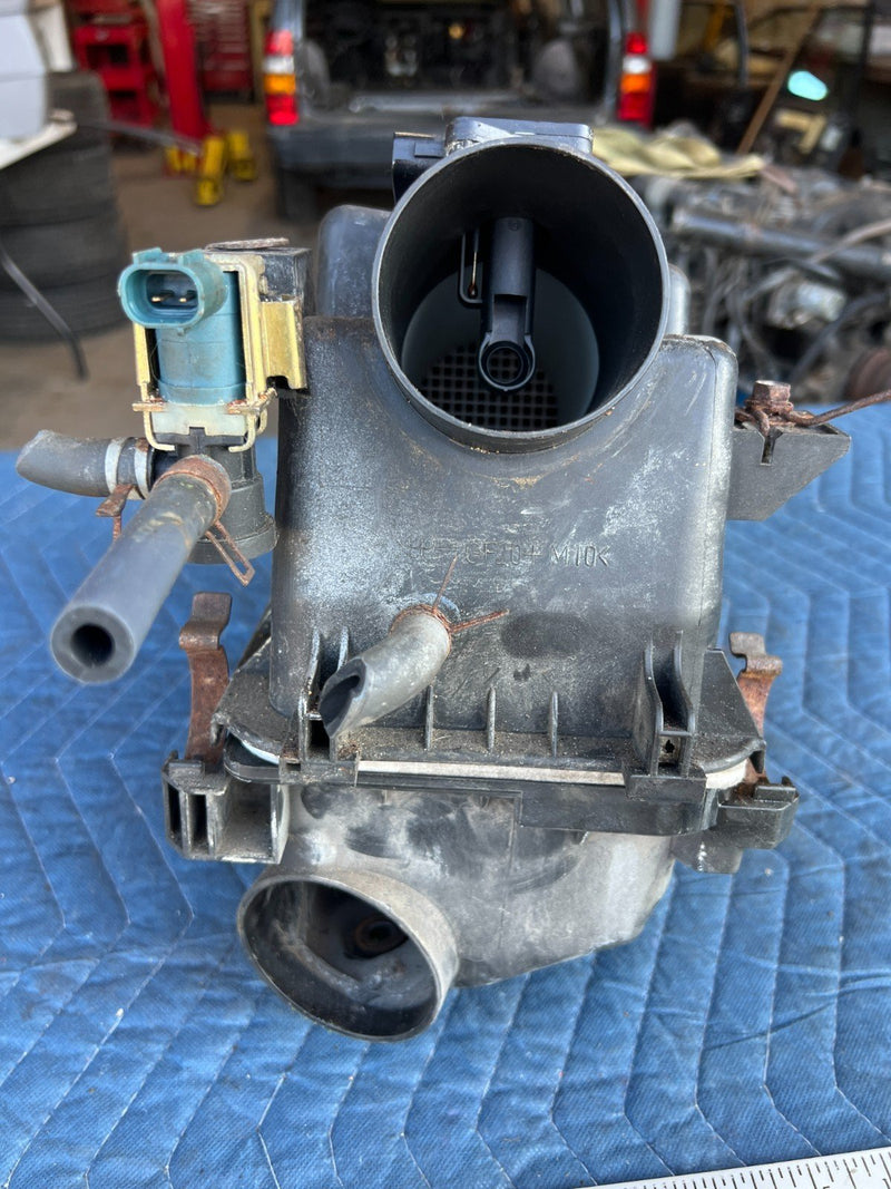 2003-2008 Toyota Corolla Air Cleaner Filter Box Intake Housing OEM #3360EM