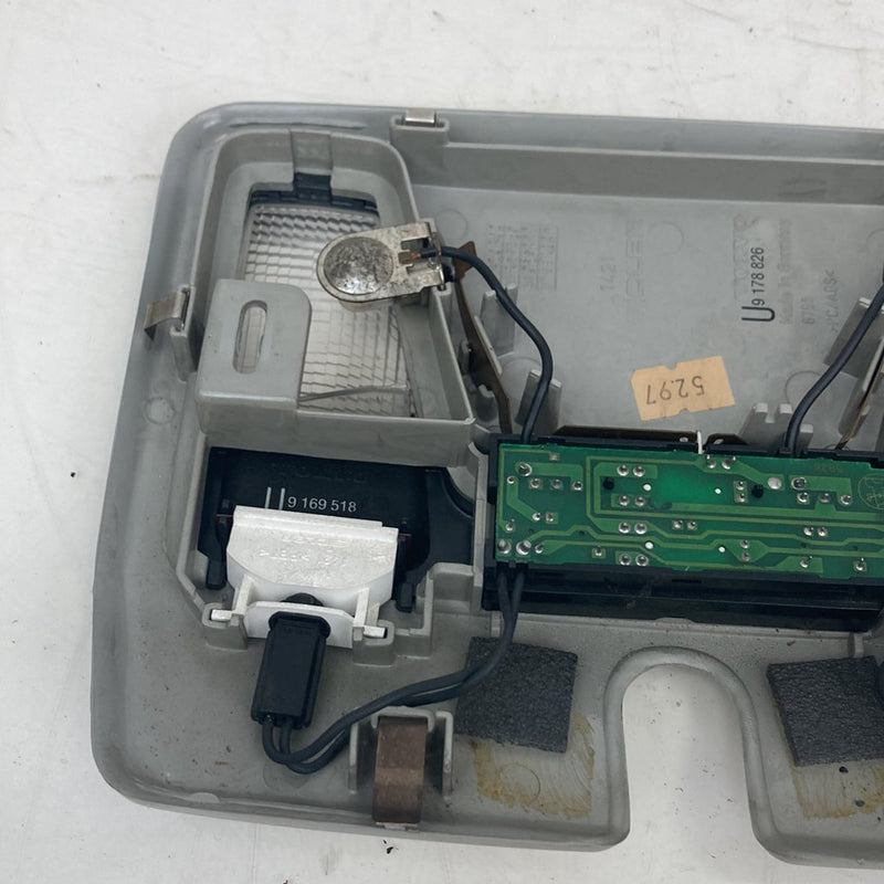 1998-2000 Volvo V70 S70 Front Overhead Center Console Dome Light OEM #5215M