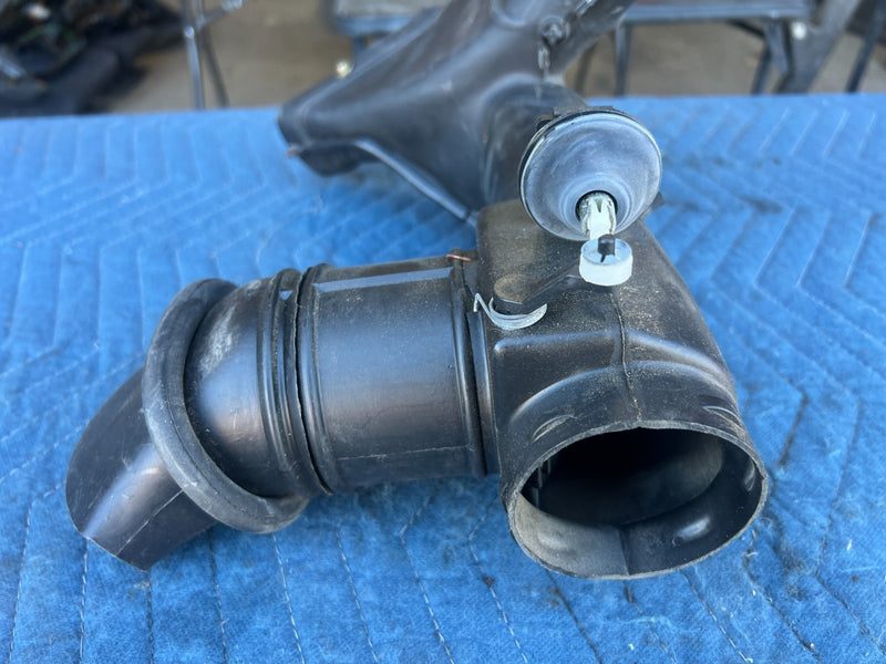 1986-1993 Volvo 240 244 245 Defrost Duct Vent HVAC Heat 1215468 OEM #4509EM