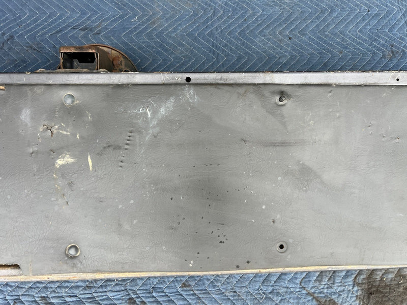 1985-1988 Suzuki Samurai SJ413 Lower Tailgate 67700-80060 OEM