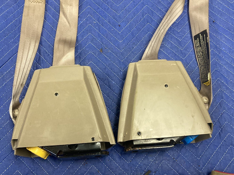 1995-1998 Chevy Silverado 1500 Ext Cab Rear Seat Belt Retractor Set OEM #6391EM
