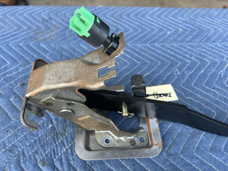 2006-2012 Mitsubishi Eclipse Brake Pedal Assembly 5 Speed Manual OEM #3528M