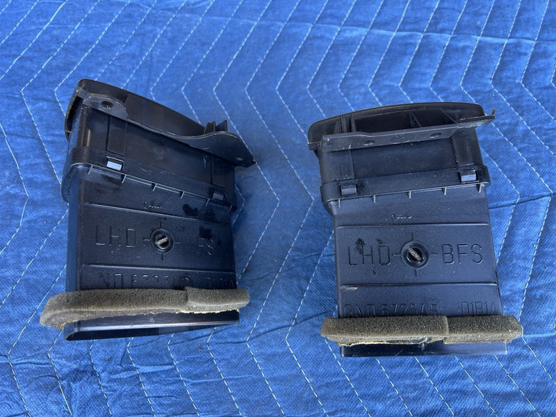 1998-2003 Jaguar XJR XJ8 X308 Center Left & Right Dash HVAC Vent Set Heat #4632E