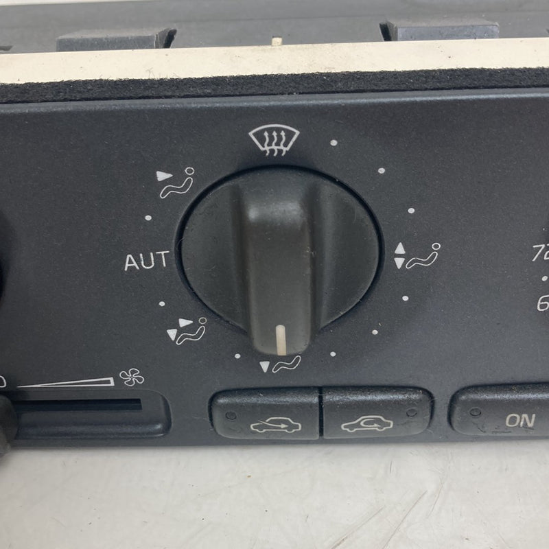 1998-2000 Volvo V70 S70 Dash Heat HVAC Climate Control Switch Panel OEM #5170M