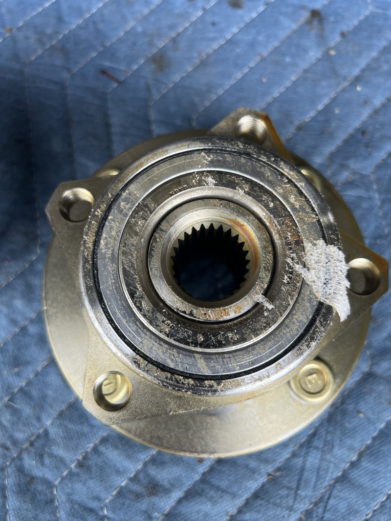 Mitsubishi Hub Pair MB949096 OEM