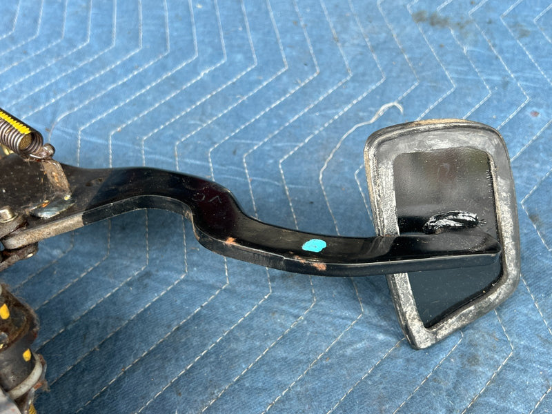 2002-2006  Toyota Camry  Brake Pedal Assembly OEM #117DU