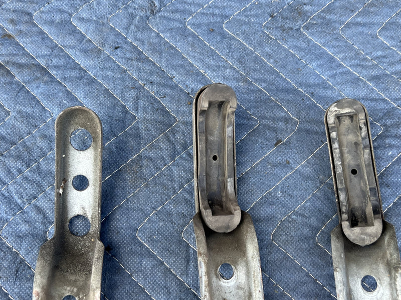 Volvo 240 - Radiator Top Mounting Bracket