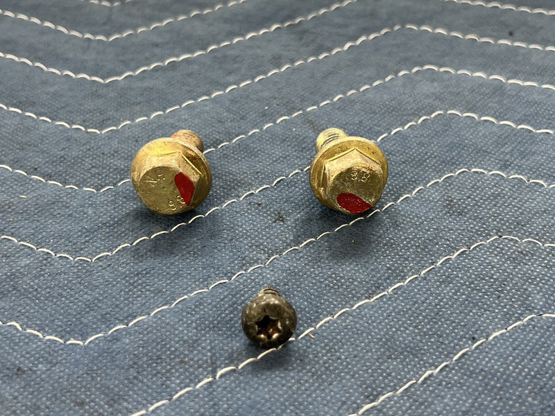 1993-1997 Volvo 850 850R Passenger Side Front Seat Belt Bolts Hardware OE #4561E