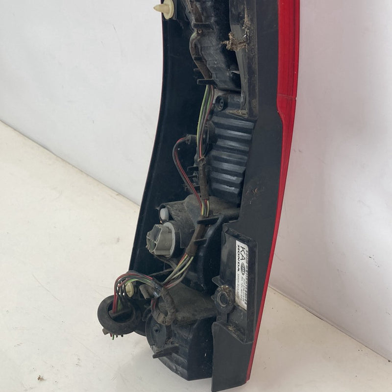 2002-2004 Honda CR-V RD2 Tail Light Right 3350A-SCA-A000 OEM #5099M