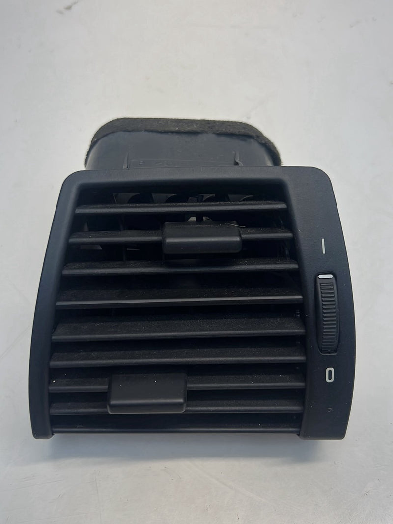 2006 BMW X5 E53 - Dash Vent Set PN: 64228402215 64228402216 64228402221 8409081