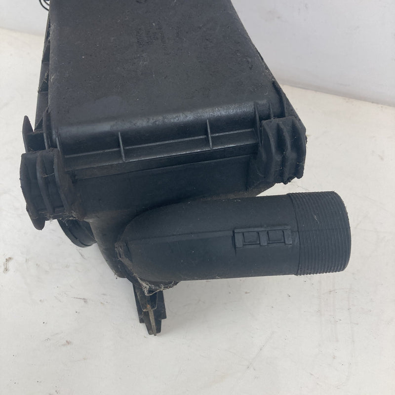 1981-1985 Volvo 240 245 Air Filter Housing Box Intake 1266791 OEM