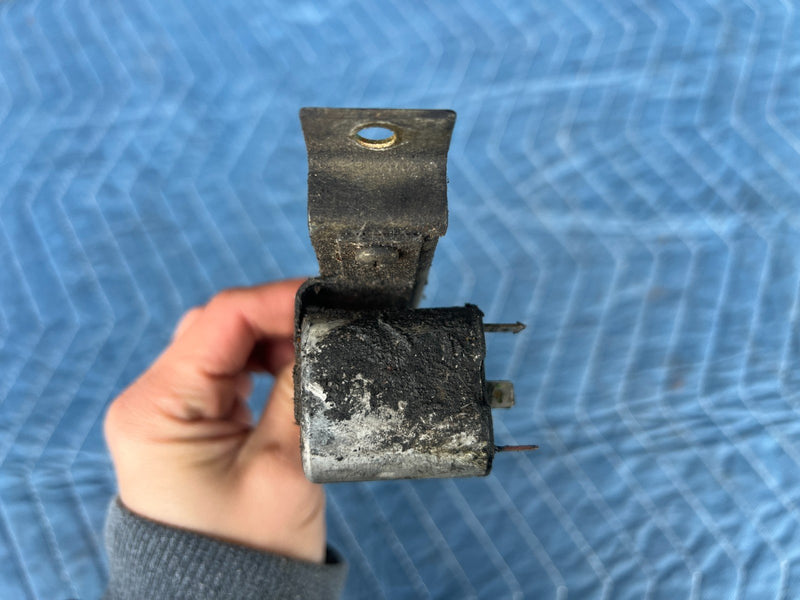 1986-1993 Volvo 240 244 245 Headlight Relay Sensor 8601323 OEM #4109EM