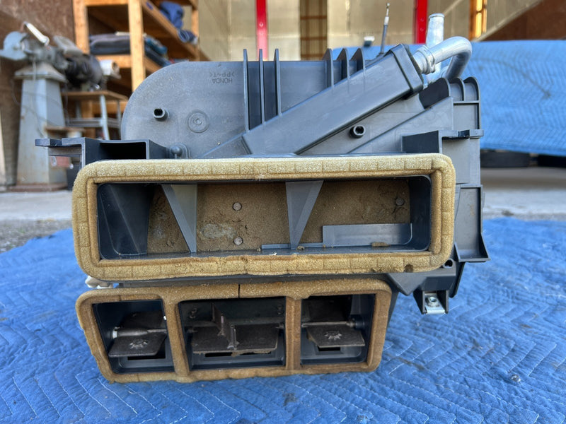 1998-2002 Honda Accord HVAC Heating Air Conditioner Dashboard Box OEM #2029CN