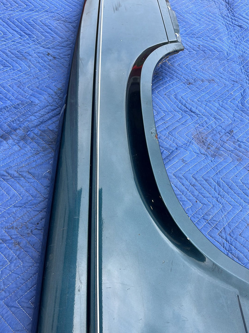 1990-1992 Volvo 740 745 940 Front Passenger Right Fender Panel Trim Blue Green Metallic OEM #5996EM