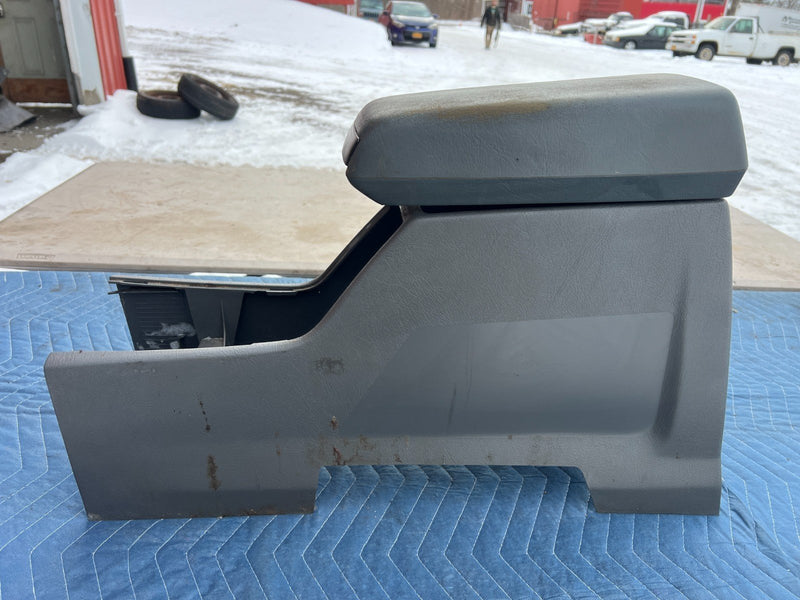 1989-1995 Volvo 740 940 Sedan Center Console Assembly Arm Rest Gray OEM #3709EM