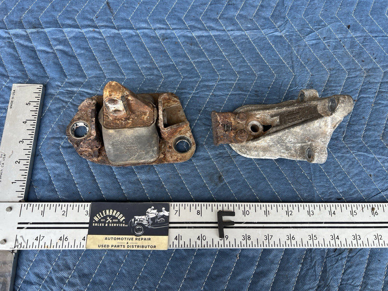 1993-1997 Volvo 850 850R OEM 2.4L 5 Cylinder Engine Motor Mount Pair OEM #4550E
