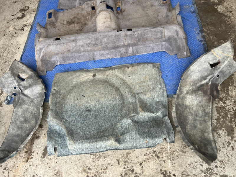 1992-1995 Volvo 940 740 Wagon Front & Rear Charcoal Molded Carpet Set OE #3294EM