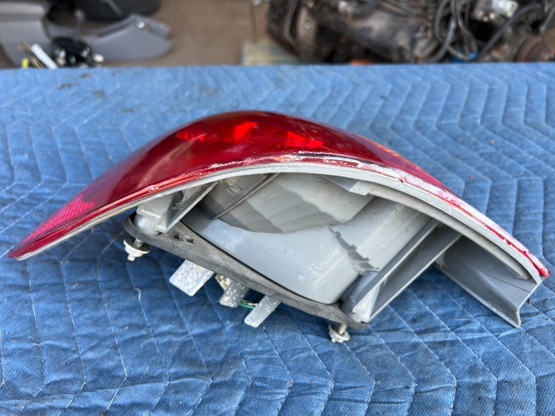 2003-2008 Toyota Corolla Rear Outer Driver Left Tail Light Assembly OEM #3316EM