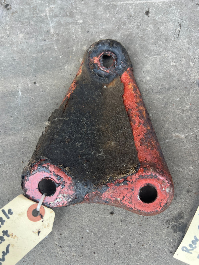 1967-1974 Volvo 140 142 144 145 Rear Axle Right & Left Bracket Brace OEM #4940EM