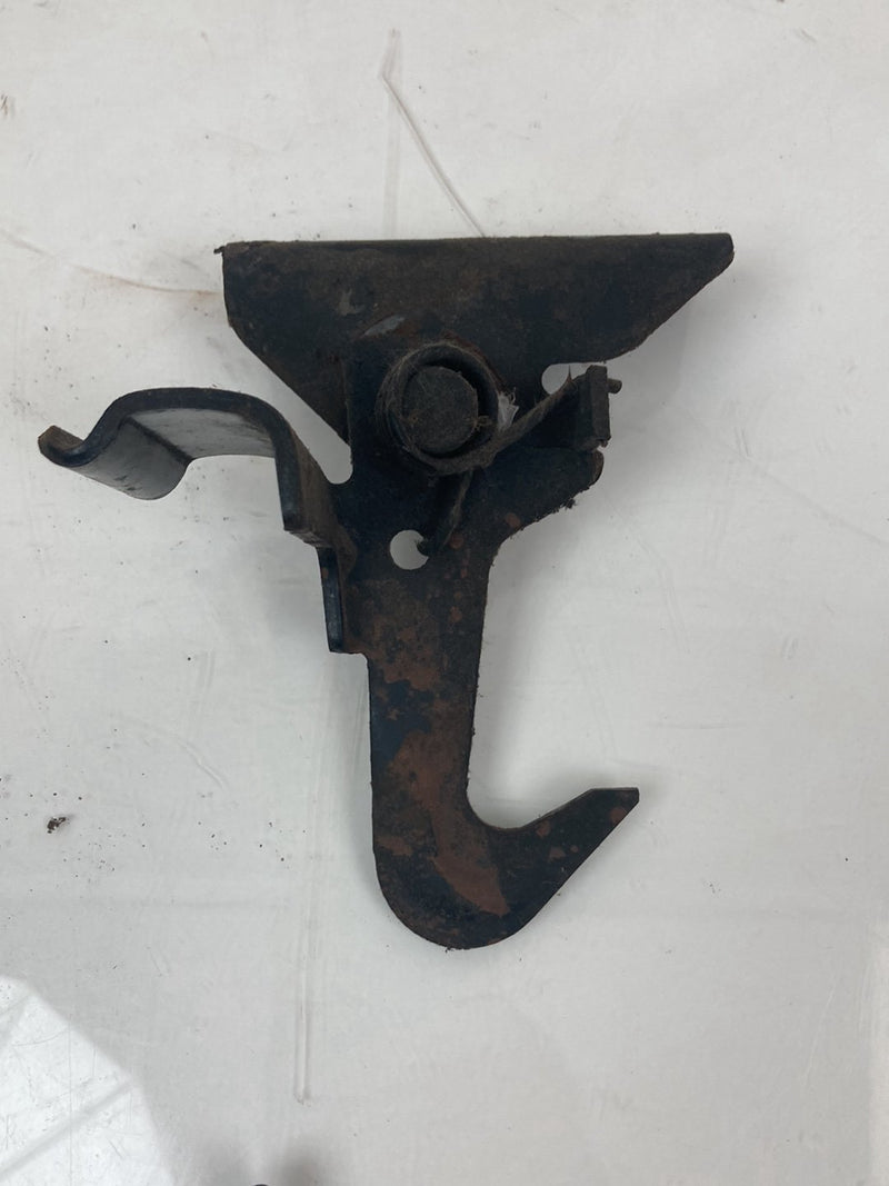 1996 Chevrolet Silverado GMT800 - Hood Latch